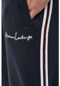 Armani Exchange spodnie dresowe kolor granatowy z aplikacją. Kolor: niebieski. Materiał: dresówka. Wzór: aplikacja #3