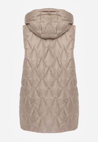 Born2be - Brązowa Pikowana Kamizelka o Długim Kroju z Nieodpinanym Kapturem w Romby Dephice. Okazja: na co dzień. Typ kołnierza: kaptur. Kolor: brązowy. Materiał: jeans, materiał. Długość: długie. Styl: casual, elegancki #4