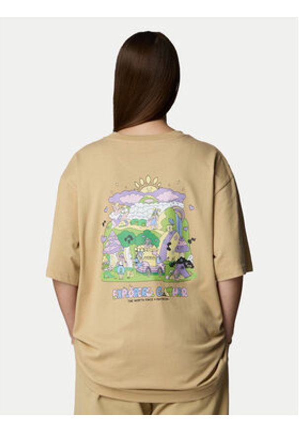 The North Face T-Shirt Unisex Mountain Cleanup NF0A8C4D Beżowy Oversize. Kolor: beżowy. Materiał: bawełna