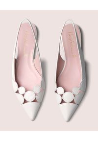 PRETTY BALLERINAS - Białe sandały ze skóry Ella. Okazja: do pracy. Kolor: biały. Materiał: skóra. Wzór: ażurowy, geometria. Styl: klasyczny #4