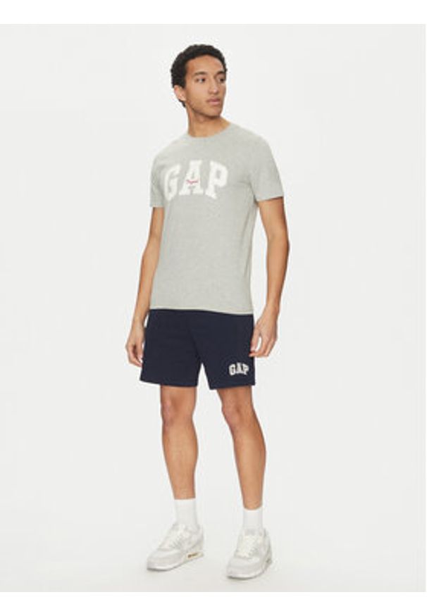 GAP - Gap Szorty sportowe 866651-03 Granatowy Regular Fit. Kolor: niebieski. Materiał: bawełna. Styl: sportowy