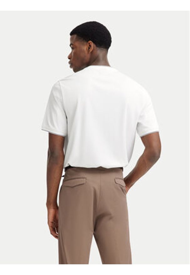 Bugatti T-Shirt 8350-75091C Biały Regular Fit. Kolor: biały. Materiał: syntetyk, bawełna