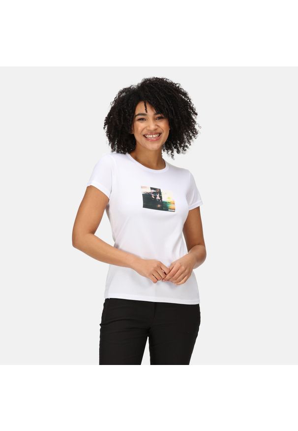 Regatta - Fingal VII damska turystyczna koszulka z krótkim rękawem. Kolor: biały. Materiał: tkanina. Długość rękawa: krótki rękaw. Długość: krótkie. Sport: turystyka piesza