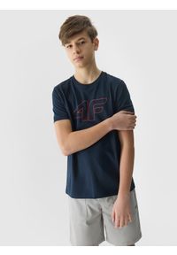 4f - 4F T-shirt z nadrukiem chłopięcy - granatowy 122 (6-7 lat). Okazja: na co dzień. Kolor: niebieski. Materiał: jersey, dzianina, bawełna. Długość rękawa: krótki rękaw. Długość: krótkie. Wzór: nadruk. Sezon: lato. Styl: casual, sportowy #1