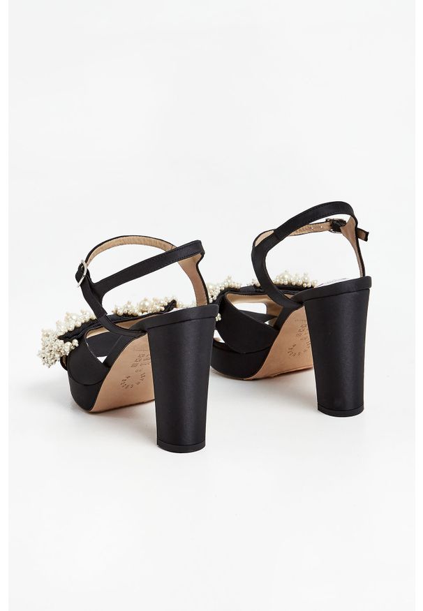 Custommade - Sandały na platformie CUSTOMMADE. Zapięcie: klamry. Materiał: materiał. Wzór: gładki, aplikacja. Obcas: na platformie. Wysokość obcasa: średni