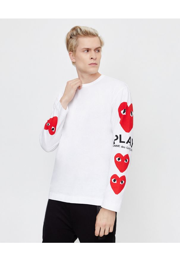 COMME DES GARCONS PLAY - Biała koszulka z czerwonymi sercami. Okazja: na co dzień. Kolor: biały. Materiał: jeans, bawełna. Długość rękawa: długi rękaw. Długość: długie. Styl: casual, elegancki
