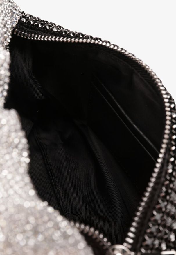Born2be - Czarna Kopertówka Torebka z Marszczonym Uchwytem Łańcuszkiem i Cyrkoniami Sferia. Kolor: czarny. Styl: elegancki, wizytowy