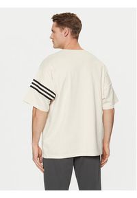 Adidas - adidas T-Shirt Neuclassics JC9933 Écru Regular Fit. Materiał: bawełna #3