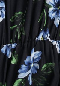 Born2be - Czarno-Niebieska Rozkloszowana Sukienka Midi z Rękawami Nietoperz w Kwiaty Gervia. Okazja: na spacer, na imprezę. Kolor: czarny. Wzór: kwiaty. Sezon: lato. Typ sukienki: rozkloszowane. Długość: midi #4