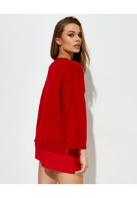 VALENTINO - Kaszmirowy sweter Valentino. Kolor: czerwony. Materiał: kaszmir #4