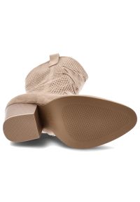 Beżowe Kozaki S.Barski Eleganckie Obuwie Damskie. Kolor: beżowy. Materiał: zamsz, materiał. Szerokość cholewki: normalna. Wzór: ażurowy, aplikacja. Obcas: na obcasie. Styl: elegancki. Wysokość obcasa: średni #5