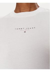 Tommy Jeans T-Shirt Essential Logo DW0DW17828 Biały Regular Fit. Kolor: biały. Materiał: bawełna