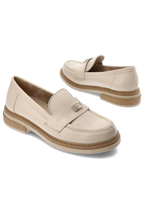Beżowe Półbuty Armodo Eleganckie Mokasyny Damskie. Okazja: do pracy, na co dzień, na spotkanie biznesowe. Kolor: beżowy. Materiał: skóra. Styl: elegancki