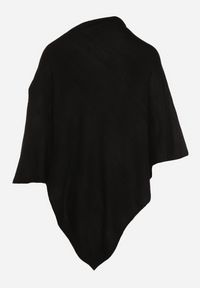 Born2be - Czarna Asymetryczna Bluzka w Stylu Narzutki Oversize Otisha. Okazja: na co dzień. Typ kołnierza: dekolt w kształcie V. Kolor: czarny. Materiał: jeans. Styl: elegancki, casual #5