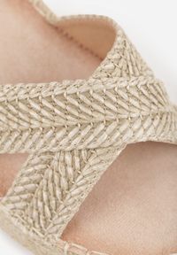 Born2be - Jasnobeżowe Plecione Sandały Boho VICES ze Skrzyżowanymi Paskami Aqiaria. Okazja: na co dzień. Zapięcie: pasek. Kolor: beżowy. Materiał: len. Sezon: lato. Styl: boho #7