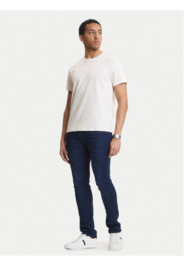 Guess Jeansy M6GAS2 D1086 Granatowy Slim Tapered Fit. Kolor: niebieski