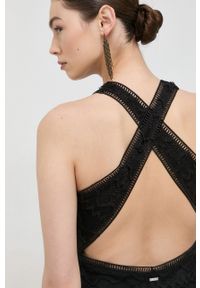 Guess sukienka kolor czarny maxi prosta. Okazja: na co dzień. Kolor: czarny. Długość rękawa: na ramiączkach. Typ sukienki: proste. Styl: casual. Długość: maxi #3