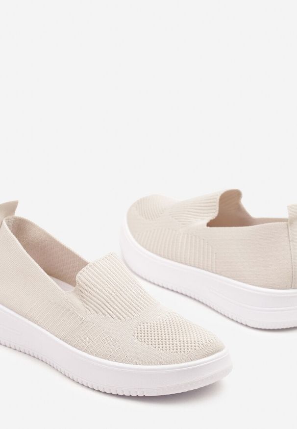 Born2be - Beżowe Tenisówki z Elastyczną Cholewką Eranila. Okazja: na co dzień, na spacer. Kolor: beżowy. Materiał: jeans. Szerokość cholewki: normalna. Styl: casual