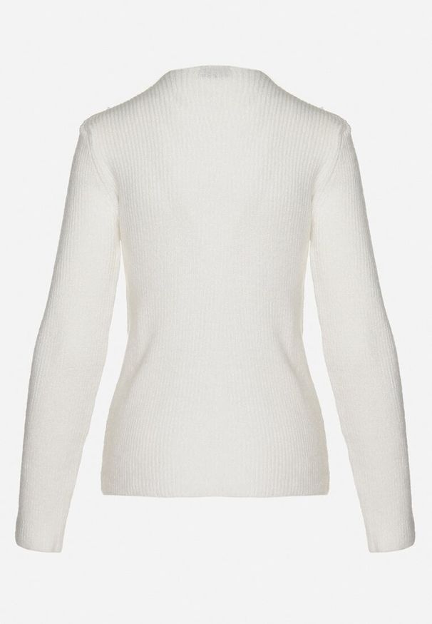 Born2be - Jasnobeżowy Sweter w Klasycznym Stylu z Dekoltem w Łódkę Zinvirra. Okazja: na randkę, na co dzień. Typ kołnierza: dekolt w łódkę. Kolor: beżowy. Materiał: jeans. Styl: klasyczny