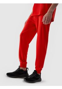 4f - Spodnie dresowe joggery męskie - czerwone. Kolor: czerwony. Materiał: dresówka