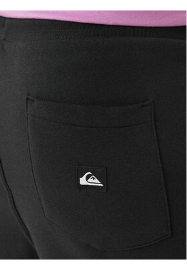 Quiksilver Szorty sportowe Salt Water EQYFB03392 Czarny Regular Fit. Kolor: czarny. Materiał: bawełna. Styl: sportowy