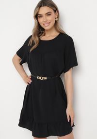 Born2be - Czarna Sukienka z Falbanką o Rozkloszowanym Fasonie Mini Kerminna. Kolekcja: plus size. Kolor: czarny. Długość rękawa: krótki rękaw. Sezon: lato. Typ sukienki: dla puszystych. Długość: mini #7