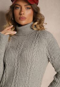 Renee - Szary Golf z Wiskozą i Ozdobnym Splotem Koredi. Okazja: na spotkanie biznesowe, do pracy. Typ kołnierza: golf. Kolor: szary. Materiał: wiskoza. Wzór: ze splotem. Styl: elegancki, biznesowy, klasyczny #3