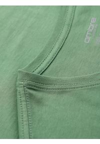 Ombre Clothing - Bawełniana klasyczna męska koszulka z dekoltem w serek BASIC – zielona V11 - Rozmiar: XL. Typ kołnierza: dekolt w serek. Kolor: zielony. Materiał: bawełna. Styl: klasyczny #8