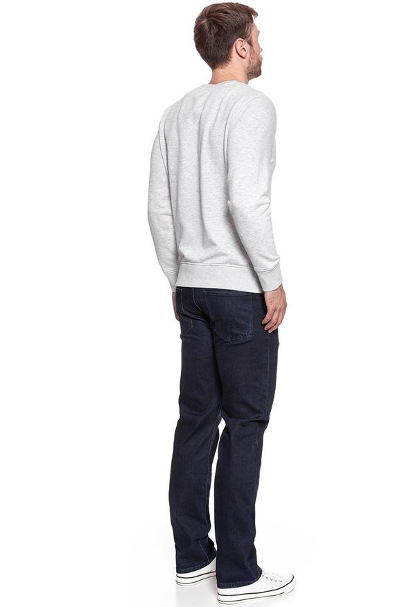 Mustang - MUSTANG BLUZA Basic Crewneck LIGHT GREY MEL. 1007003 4163. Wzór: nadruk, melanż