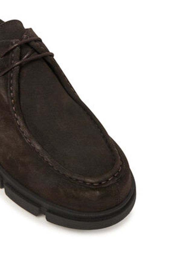 Guess Półbuty FMFFIO SUE13 Brązowy. Kolor: brązowy. Materiał: zamsz, skóra