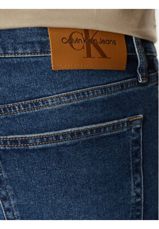 Calvin Klein Jeans Szorty jeansowe J30J327184 Niebieski Slim Fit. Kolor: niebieski. Materiał: bawełna