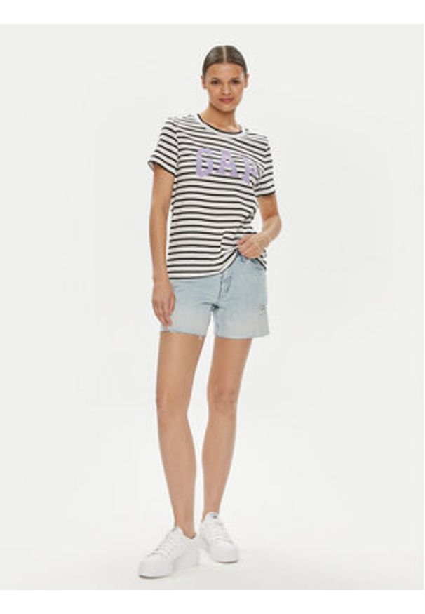 GAP - Gap T-Shirt 616788-01 Czarny Regular Fit. Kolor: czarny. Materiał: bawełna