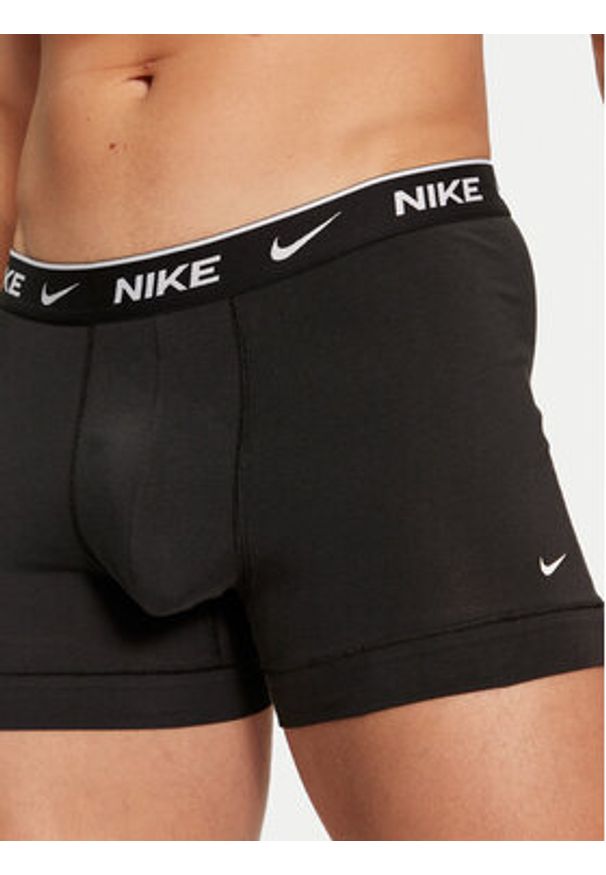Nike Komplet 3 par bokserek Trunk 0000KE1008 Czarny. Kolor: czarny. Materiał: bawełna