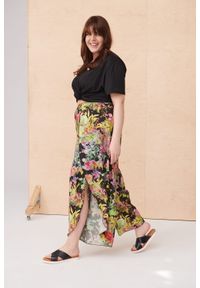 blue shadow - Spodnie Damskie Moreno Plus Size DVA 24. Kolekcja: plus size. Materiał: wiskoza, tkanina. Sezon: lato #1