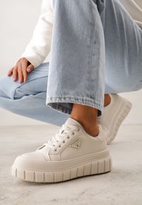 Born2be - Beżowe Casualowe Sneakersy VICES na Grubej Podeszwie z Tłoczeniami Therelle. Okazja: na co dzień. Kolor: beżowy. Materiał: dzianina, jeans #3