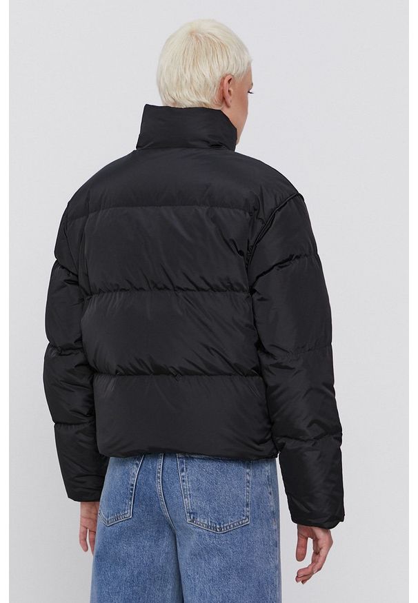 Tommy Jeans Kurtka puchowa damska kolor czarny zimowa. Okazja: na co dzień. Kolor: czarny. Materiał: puch. Sezon: zima. Styl: casual
