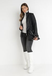 Born2be - Czarna Ramoneska Myrare. Okazja: na co dzień. Typ kołnierza: kołnierzyk stójkowy. Kolor: czarny. Długość: długie. Styl: casual