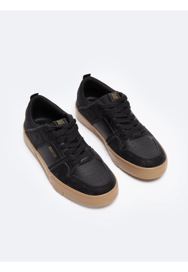 Big-Star - Sneakersy męskie z kontrastową podeszwą czarne NN174094 906. Kolor: czarny
