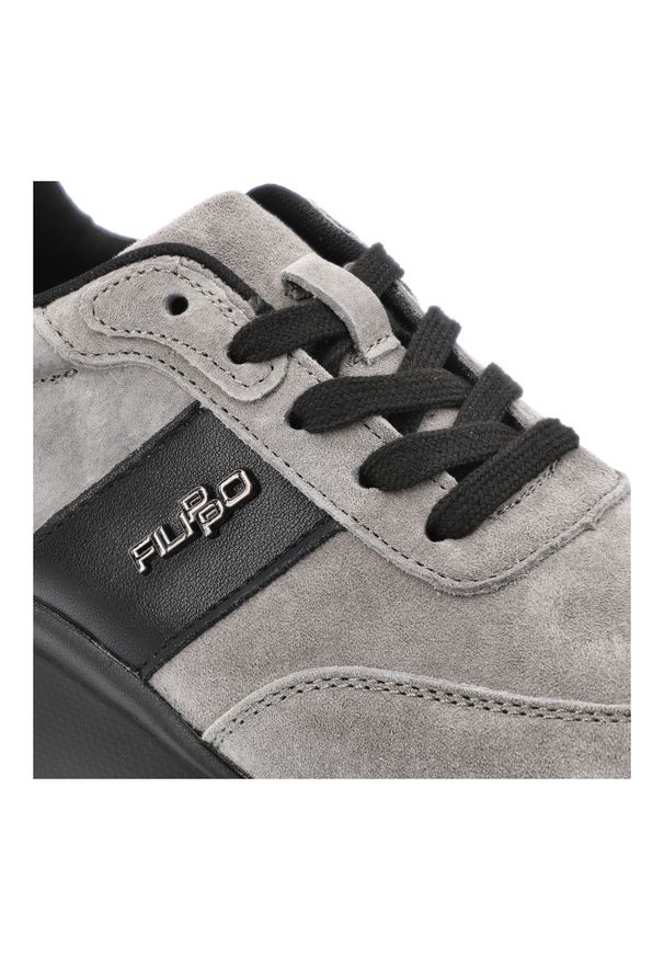 Szare Sneakersy Filippo Stylowe Obuwie Damskie Na Platformie. Okazja: na co dzień. Kolor: szary. Materiał: materiał, zamsz. Szerokość cholewki: normalna. Obcas: na platformie. Styl: elegancki
