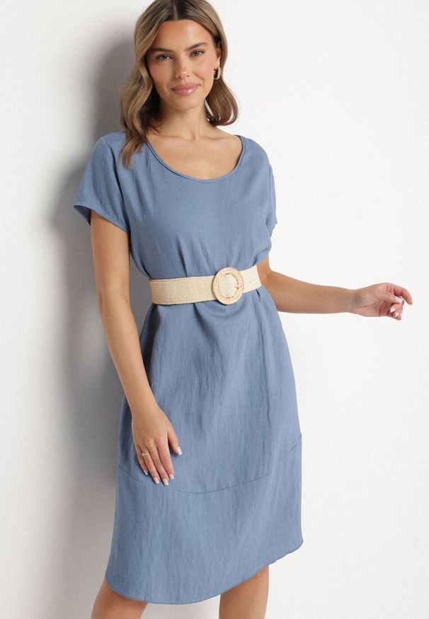 Born2be - Niebieska Rozkloszowana Wiskozowa Sukienka Trivoria. Okazja: na co dzień. Kolor: niebieski. Materiał: wiskoza. Długość rękawa: krótki rękaw. Typ sukienki: rozkloszowane. Styl: casual, elegancki