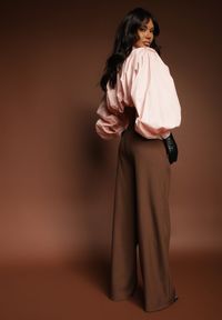 Renee - Ciemnobrązowe Szerokie Spodnie High Waist z Gumką w Pasie Eternel. Okazja: na spotkanie biznesowe. Stan: podwyższony. Kolor: brązowy. Materiał: koronka. Styl: biznesowy