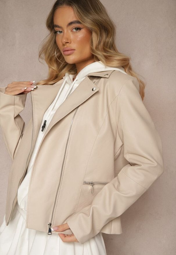 Renee - Beżowa Klasyczna Kurtka Ramoneska Ilanitha. Okazja: na co dzień. Kolor: beżowy. Materiał: jeans. Styl: klasyczny