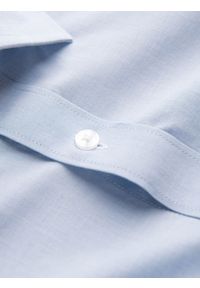 Ombre Clothing - Bawełniana klasyczna koszula REGULAR - błękitna V1 OM-SHOS-0154 - XXL. Typ kołnierza: kołnierzyk klasyczny. Kolor: niebieski. Materiał: bawełna. Długość rękawa: długi rękaw. Długość: długie. Styl: klasyczny #4