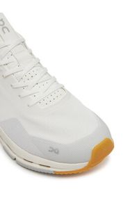 On Sneakersy Cloudnova Form 2 3ME30150924 Biały. Kolor: biały. Materiał: materiał #6