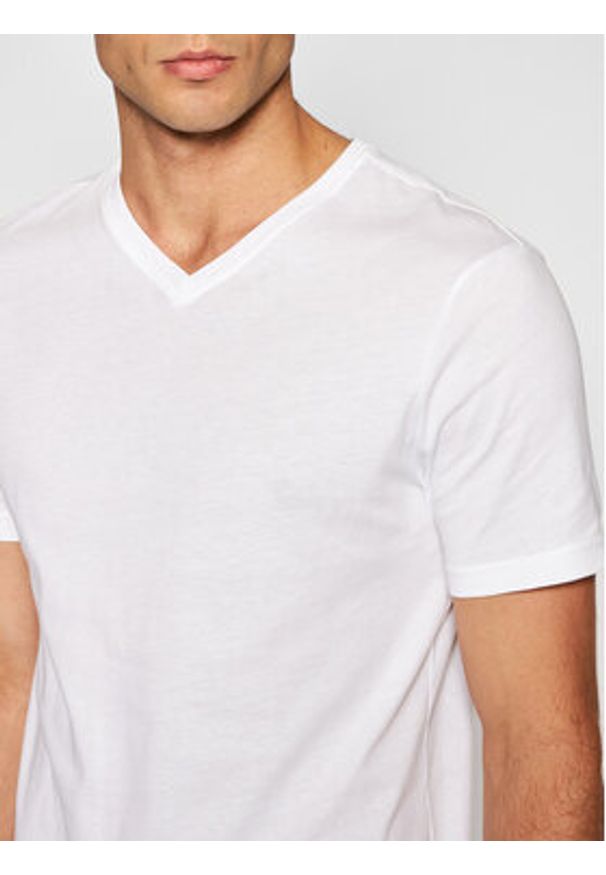 United Colors of Benetton - United Colors Of Benetton T-Shirt 3U53J4231 Biały Regular Fit. Kolor: biały. Materiał: bawełna