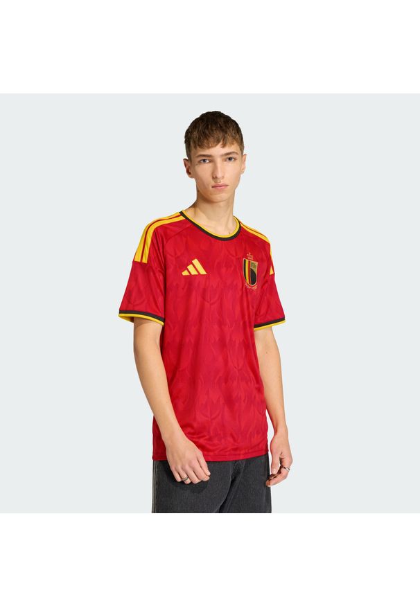 Adidas - Koszulka podstawowa Belgia 26. Kolor: czerwony, wielokolorowy, żółty. Technologia: ClimaCool (Adidas). Sport: piłka nożna