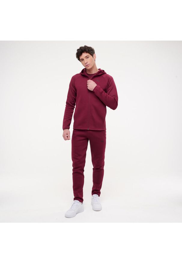 Decathlon - Bluza z kapturem męska Puma Active Gym & Pilates. Typ kołnierza: kaptur. Kolor: czerwony. Materiał: materiał, bawełna. Sport: joga i pilates