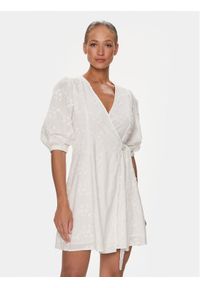 Selected Femme Sukienka 16089220 Biały Regular Fit. Kolor: biały. Materiał: bawełna