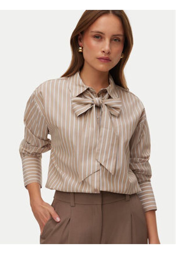 Vero Moda Koszula Islunn 10342449 Beżowy Regular Fit. Kolor: beżowy. Materiał: syntetyk