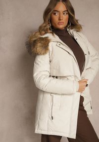 Renee - Biała Klasyczna Kurtka Parka z Kapturem z Futrem Nalisava. Typ kołnierza: kaptur. Kolor: biały. Materiał: futro. Styl: klasyczny #3